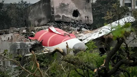 Next of kin of the Air India tragedy those lost sue aerospace giants the manufacturers